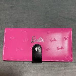 NWT Barbie X Miniso women’s pink limited edition embossed long wallet snap close